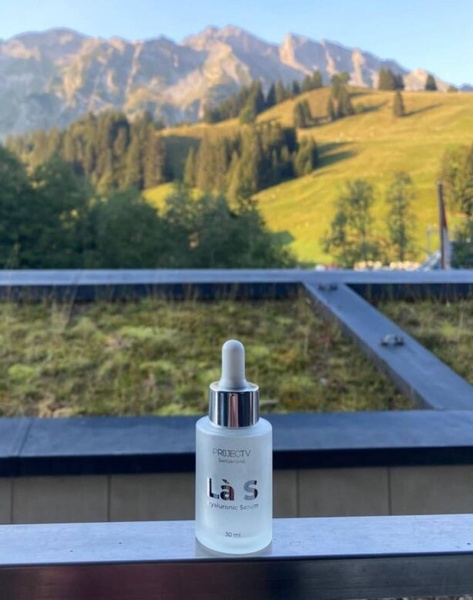 Là S ― ultra-moisturising hyaluronic serum